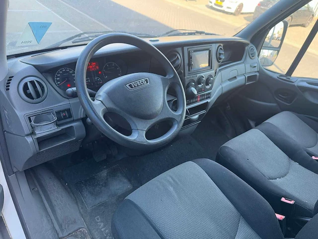 Iveco daily 35c15v 330 h3 van | 2-vxj-14 - afbeelding 13 van  22