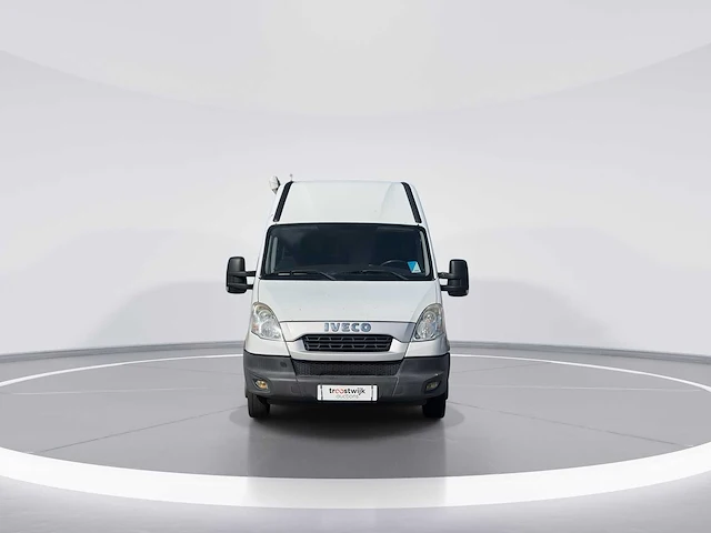 Iveco daily 35c15v 330 h3 van | 2-vxj-14 - afbeelding 9 van  22