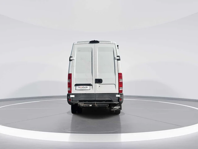 Iveco daily 35c15v 330 h3 van | 2-vxj-14 - afbeelding 22 van  26