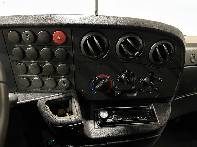 Iveco daily 35s13v 300 h1l2 met laadklep v-655-pd - afbeelding 8 van  20