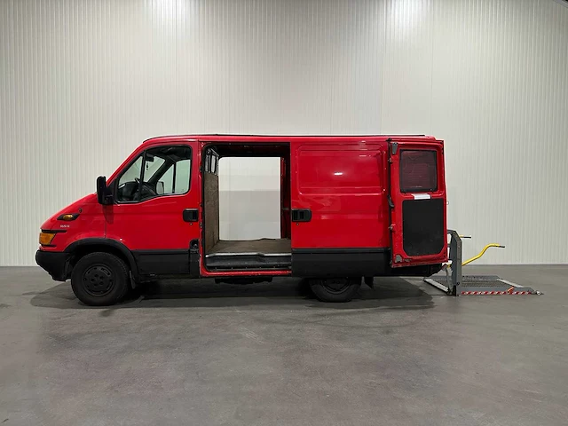 Iveco daily 35s13v 300 h1l2 met laadklep v-655-pd - afbeelding 1 van  20