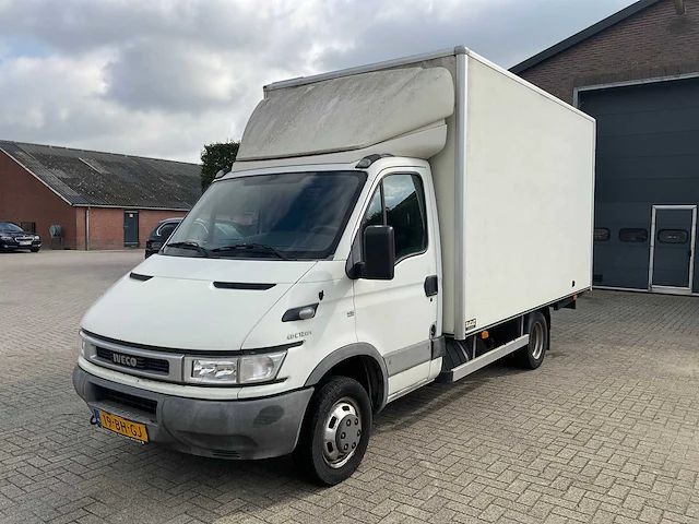 Iveco daily 40c12 375 paardenwagen klein rijbewijs - afbeelding 1 van  27