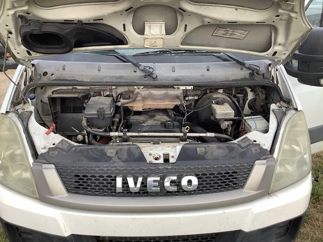 Iveco daily bedrijfswagen opleggertrekker - afbeelding 5 van  30