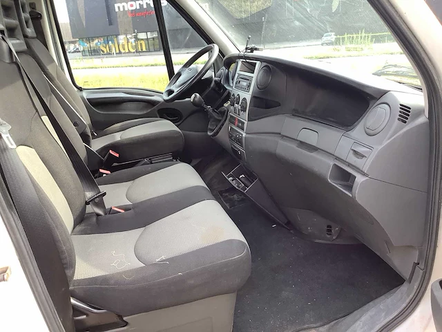 Iveco daily bedrijfswagen opleggertrekker - afbeelding 9 van  30