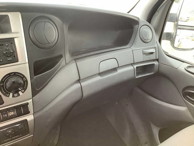 Iveco daily bedrijfswagen opleggertrekker - afbeelding 13 van  30
