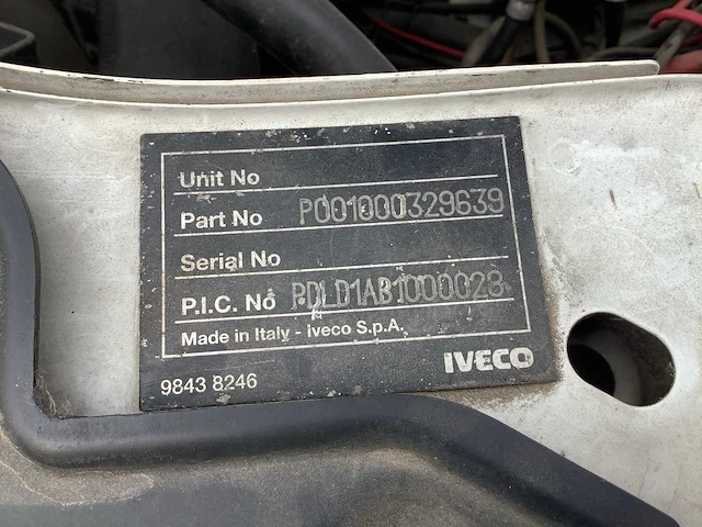 Iveco daily bedrijfswagen opleggertrekker - afbeelding 21 van  30