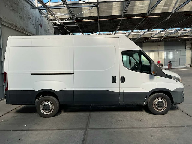 Iveco daily bedrijfswagen (v-381-bx) - afbeelding 8 van  35