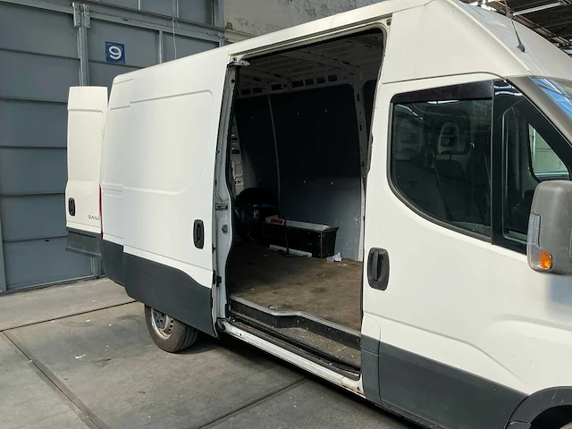 Iveco daily bedrijfswagen (v-381-bx) - afbeelding 10 van  35