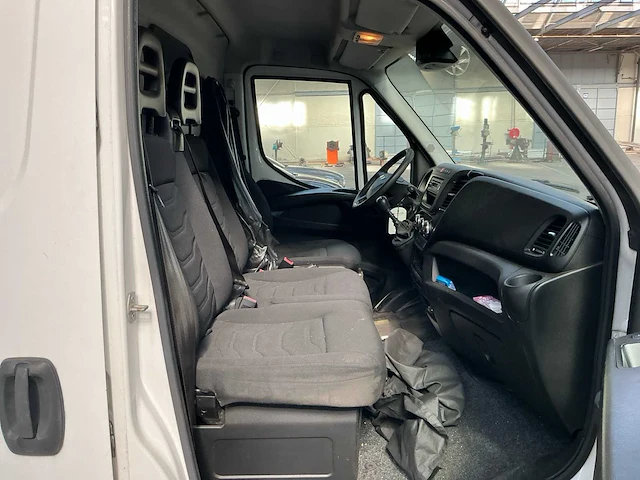 Iveco daily bedrijfswagen (v-381-bx) - afbeelding 7 van  35