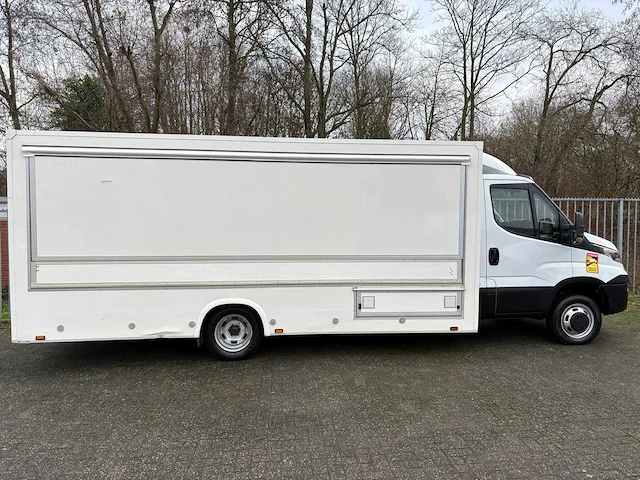 Iveco daily marktkraam - bedrijfswagen (motorschade) - afbeelding 13 van  18