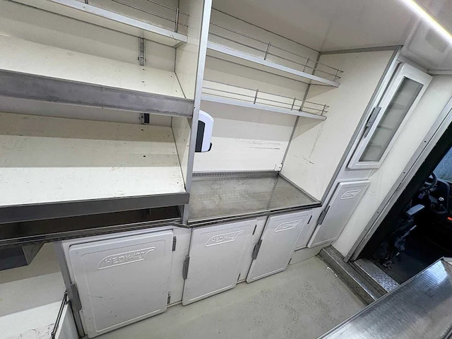 Iveco daily marktkraam - bedrijfswagen - afbeelding 9 van  18