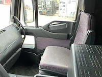 Iveco euro trakker vrachtwagen met haakarmsysteem - afbeelding 17 van  21