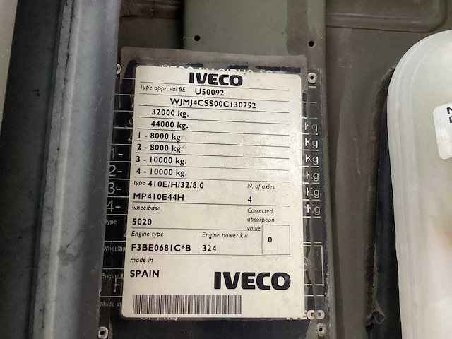Iveco euro trakker vrachtwagen met haakarmsysteem - afbeelding 21 van  21
