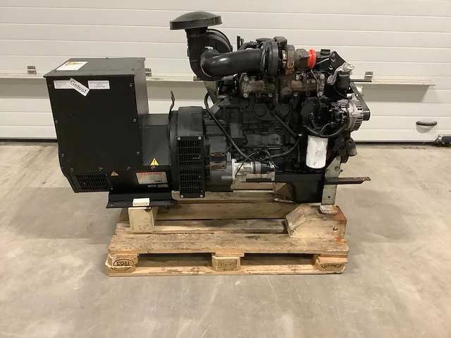 Iveco generatorset 72,5 kva - afbeelding 1 van  5