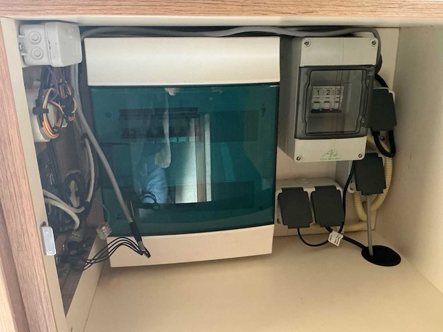 Iveco ml135e18w volledig professioneel opgebouwde expeditie-/overlandtruck/camper - afbeelding 6 van  185