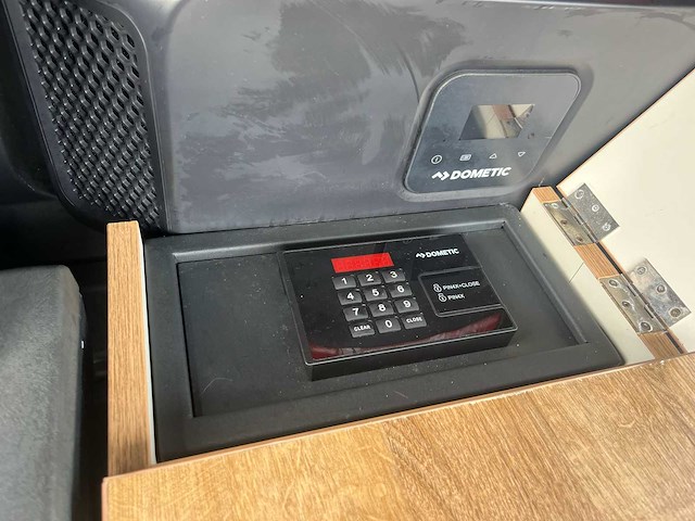 Iveco ml135e18w volledig professioneel opgebouwde expeditie-/overlandtruck/camper - afbeelding 76 van  185