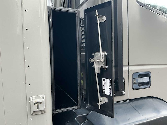 Iveco ml135e18w volledig professioneel opgebouwde expeditie-/overlandtruck/camper - afbeelding 104 van  185