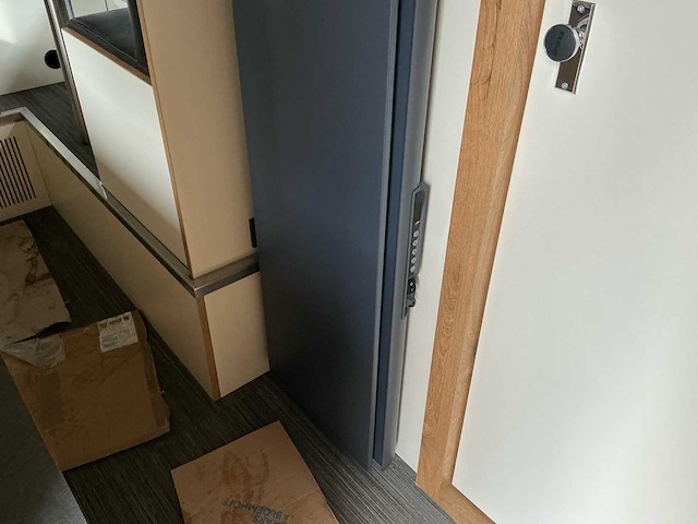 Iveco ml135e18w volledig professioneel opgebouwde expeditie-/overlandtruck/camper - afbeelding 184 van  185