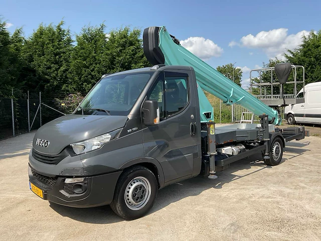 Iveco / socage 23t extreme hoogwerker-auto - afbeelding 1 van  45