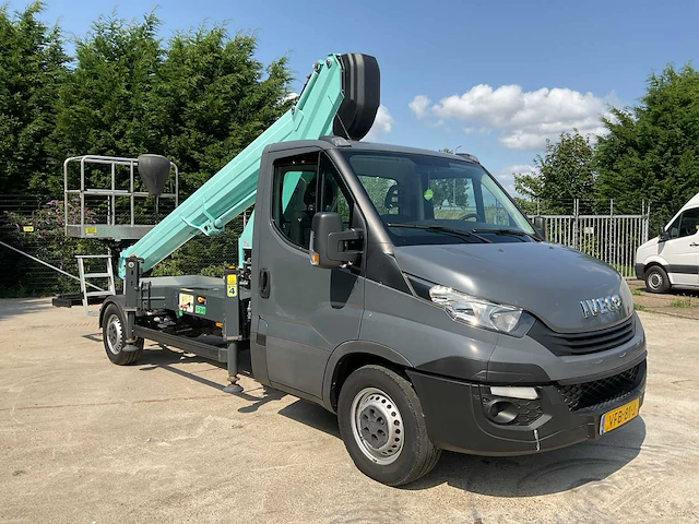 Iveco / socage 23t extreme hoogwerker-auto - afbeelding 12 van  45