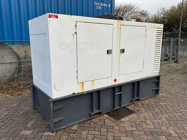 Iveco stamford noodstroomaggregaat - afbeelding 1 van  11