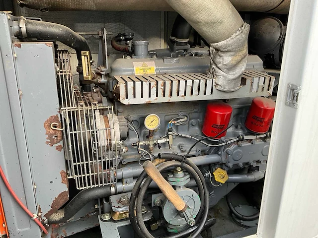 Iveco stamford noodstroomaggregaat - afbeelding 7 van  11