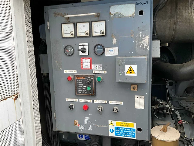 Iveco stamford noodstroomaggregaat - afbeelding 11 van  11