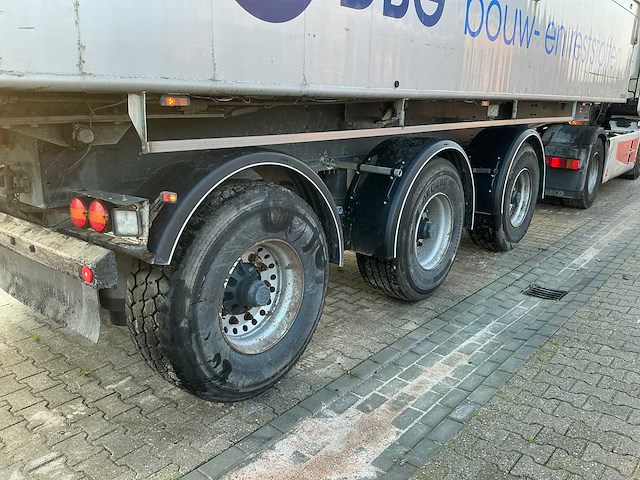 Iveco stralis 480 e6 opleggertrekker + aluminium geïsoleerde kieptrailer - afbeelding 21 van  72
