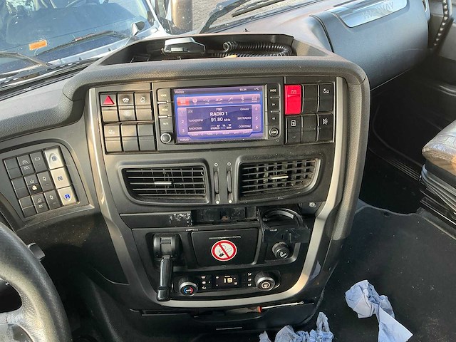 Iveco stralis 480 e6 opleggertrekker + aluminium geïsoleerde kieptrailer - afbeelding 37 van  72