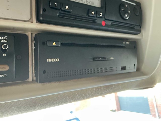 Iveco stralis 480 e6 opleggertrekker + aluminium geïsoleerde kieptrailer - afbeelding 42 van  72