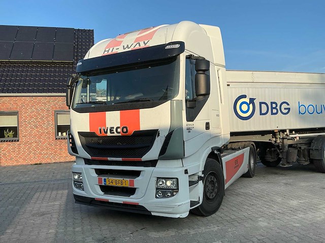 Iveco stralis 480 e6 opleggertrekker + geïsoleerde aluminium kieptrailer - afbeelding 3 van  71