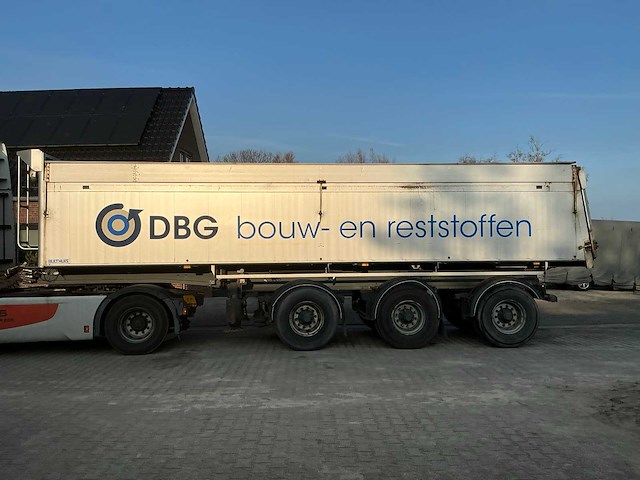 Iveco stralis 480 e6 opleggertrekker + geïsoleerde aluminium kieptrailer - afbeelding 18 van  71