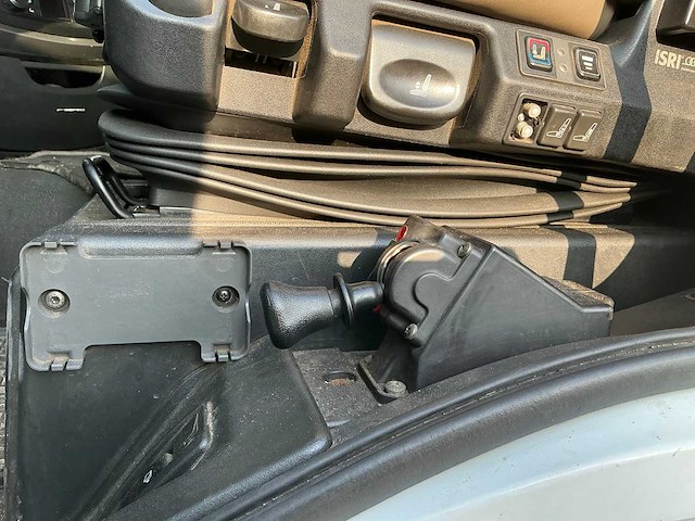 Iveco stralis 480 e6 opleggertrekker + geïsoleerde aluminium kieptrailer - afbeelding 25 van  71