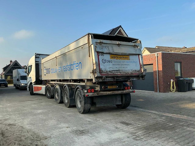 Iveco stralis 480 e6 opleggertrekker + geïsoleerde aluminium kieptrailer - afbeelding 23 van  71