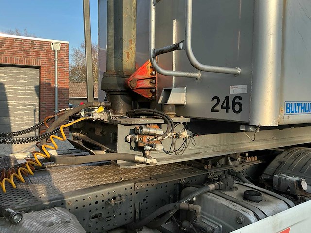 Iveco stralis 480 e6 opleggertrekker + geïsoleerde aluminium kieptrailer - afbeelding 59 van  71