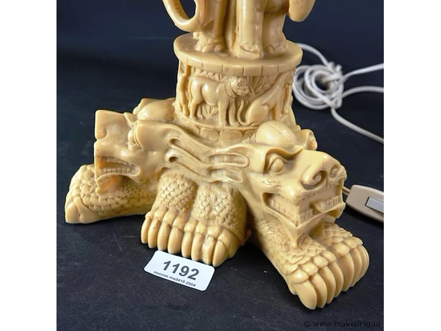 Ivorine chinese lampvoet - afbeelding 4 van  5