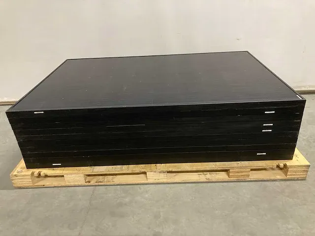 Izen - mp1720330 - set van 14 gebruikte full black zonnepanelen (330 wp) - afbeelding 1 van  5