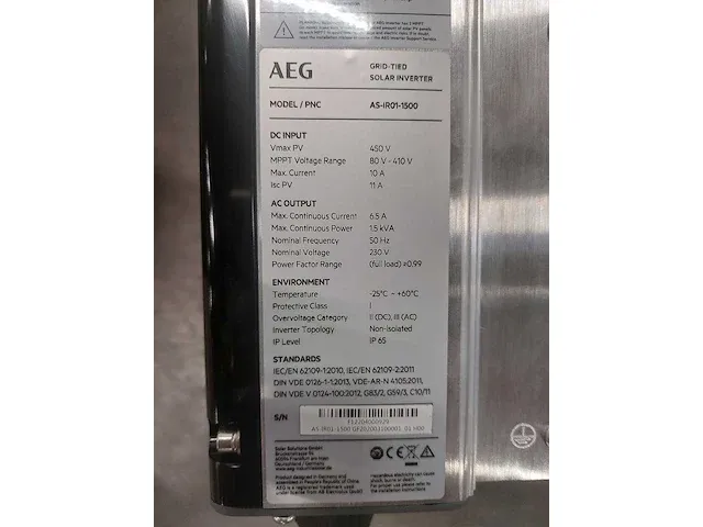 Izen - mp1720330 - set van 6 gebruikte full black zonnepanelen (330 wp) en 1 nieuwe aeg as-ir01-1500 omvormer (1-fase) - afbeelding 3 van  12