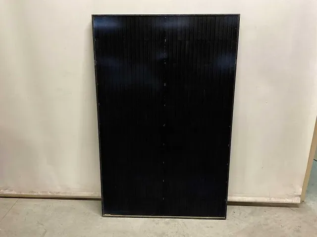 Izen - mp1720330 - set van 6 gebruikte full black zonnepanelen (330 wp) en 1 nieuwe aeg as-ir01-1500 omvormer (1-fase) - afbeelding 6 van  12