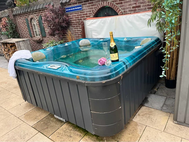J-spa jacuzzi - 5 persoons - afbeelding 2 van  9