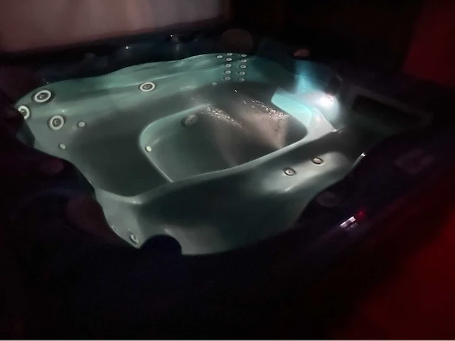 J-spa jacuzzi - 5 persoons - afbeelding 7 van  9