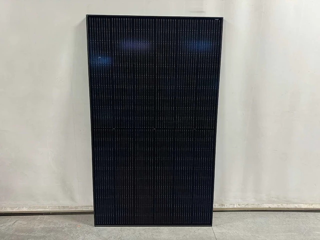 Ja solar - set van 15 full black zonnepanelen (370 wp) en 1 solax x3-mic-5k-g2 omvormer (3-fase) - afbeelding 5 van  11