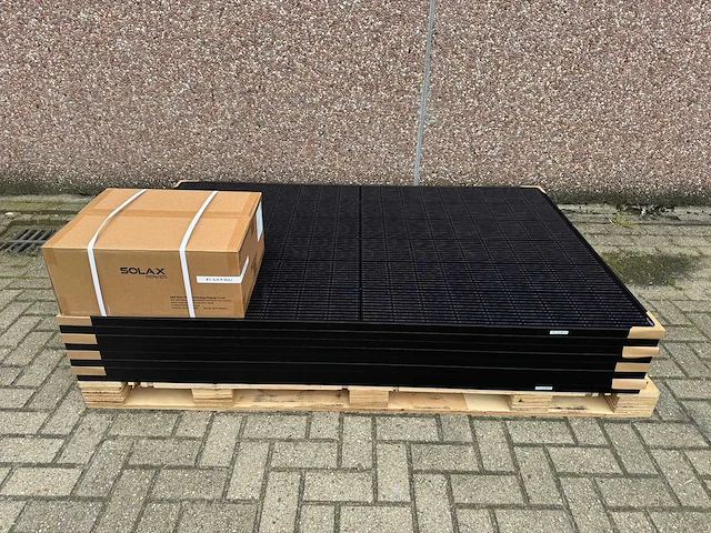 Ja solar - set van 8 full black zonnepanelen (395 wp) en 1 solax 3.0k omvormer (1-fase) - afbeelding 1 van  9