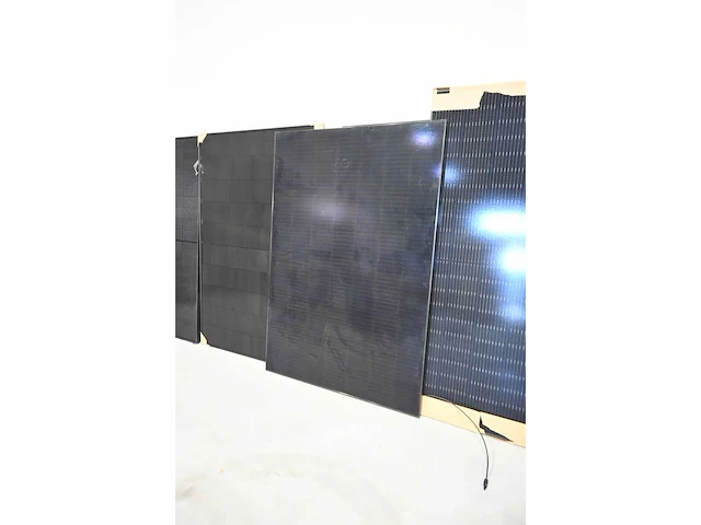 Ja solar / sunpower / hyundai 410 wp / 370 wp zonnepaneel (10x) - afbeelding 5 van  7
