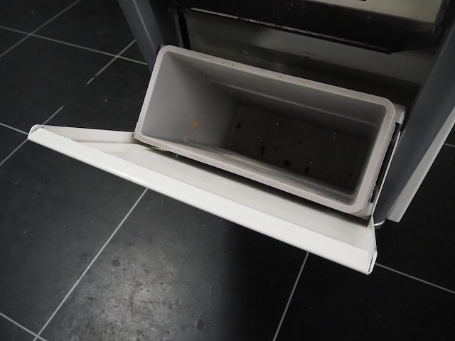 Jac - afbeelding 8 van  9