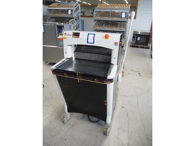 Jac - afbeelding 1 van  10