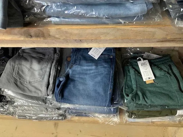 Jack&jones - jeans, broeken en shorts (120x) - afbeelding 4 van  6