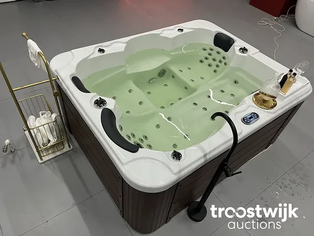 Jacuzzi 3 persoons - afbeelding 6 van  9