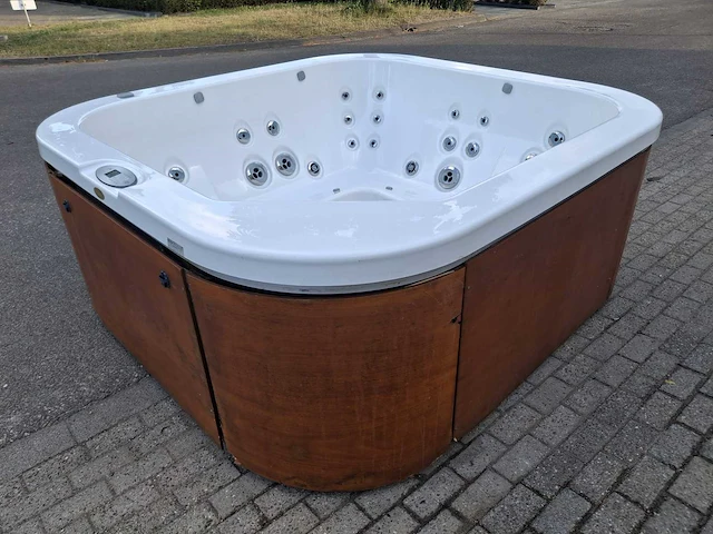 Jacuzzi 5 persoons jacuzzi en buitenspa - afbeelding 5 van  20