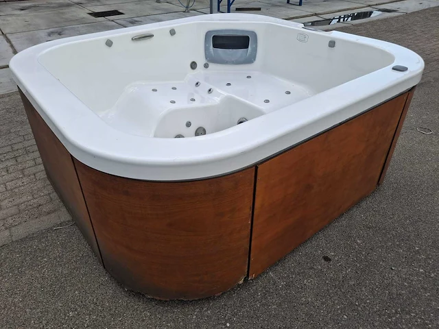 Jacuzzi 5 persoons jacuzzi en buitenspa - afbeelding 9 van  20